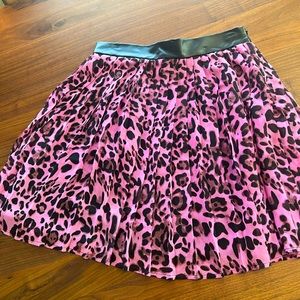 Pink cheetah forever 21 skirt, size medium